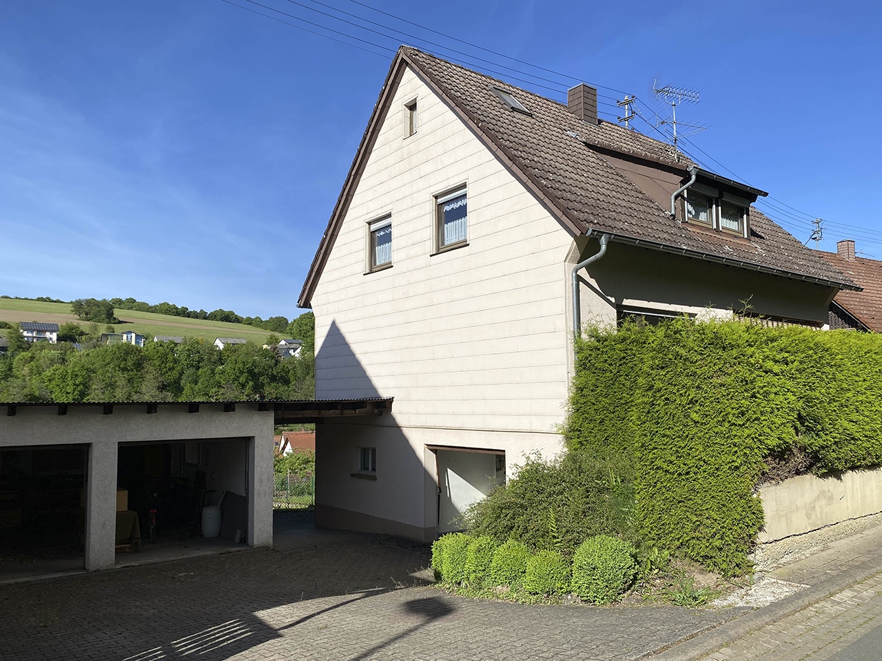 Seitenansicht Garagen