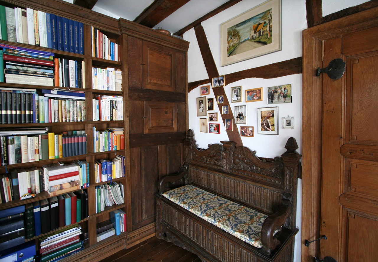 Bibliothek und "Vorratsschrank"