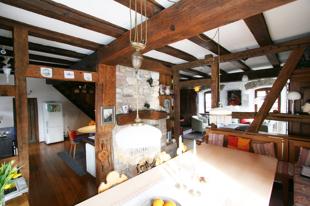 Esszimmer- Blickrichtung Küche und Wohnzimmer