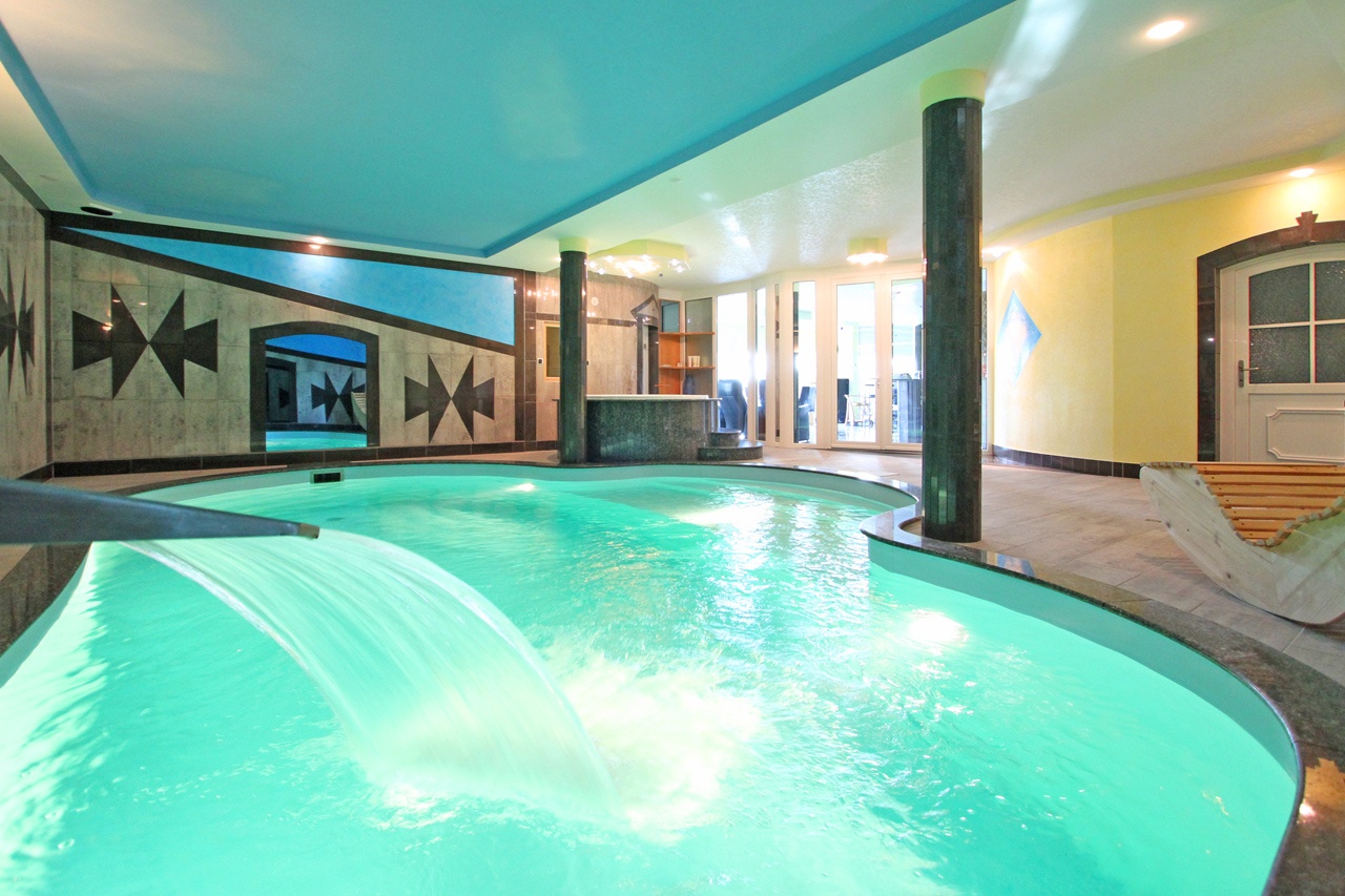 Wasserfall Blickrichtung Bar