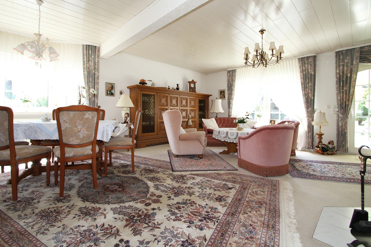 Wohnbereich- Blickrichtung Terrasse