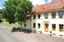 Well kept real estate, ready for occupation and surrounded by nature! Well kept real estate, ready for occupation and surrounded by nature!